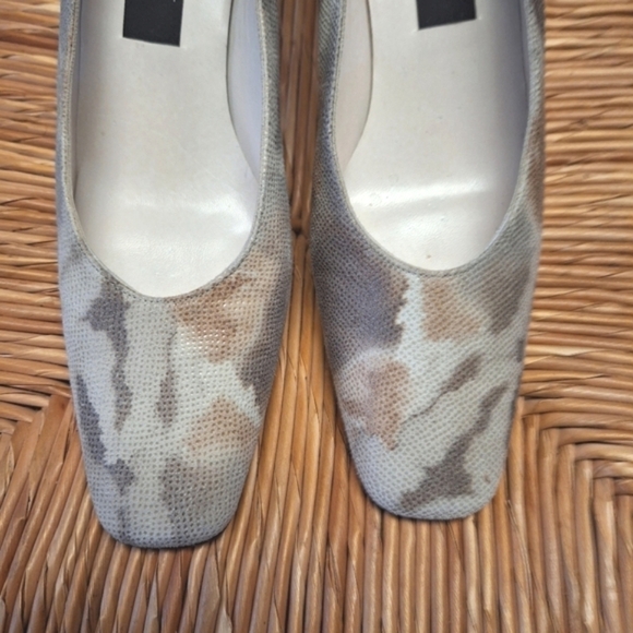 Stuart Weitzman block toe heels snake skin size 8 - Picture 2 of 8